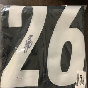 Autographed Le’Veon Bell (Steelers) jersey